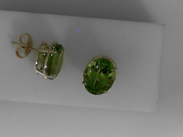 Oval Peridots Stud Earrings in Yellow Gold (210-01607) - Vardy's Jewelers - Cupertino CA