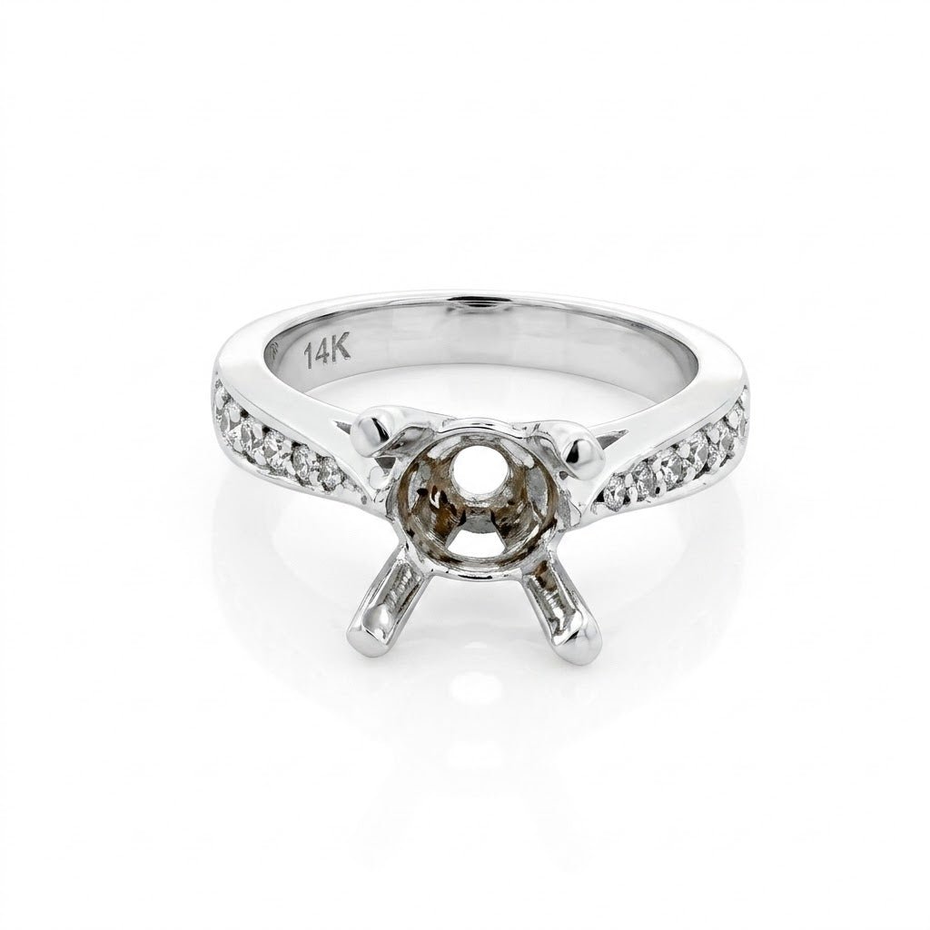 Contemporary Engagement Ring in White Gold (140 - 00755)