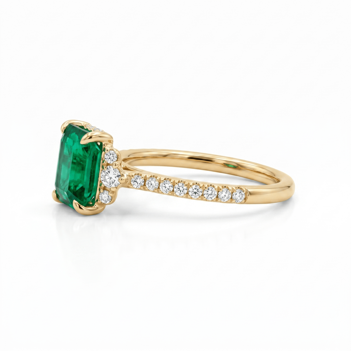Cushion Emerald & Diamond Fashion Ring in Yellow Gold (200 - 01357)