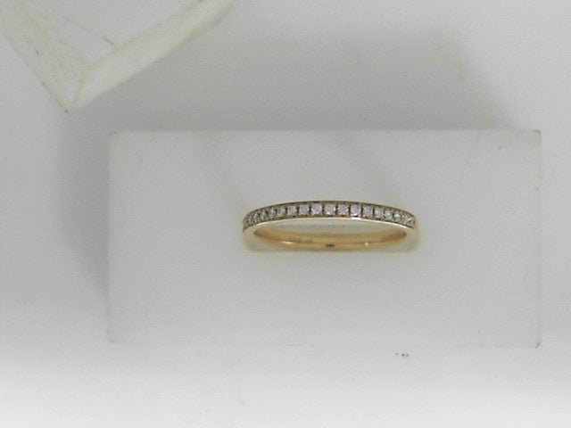 Hearts On Fire Channel Set Wedding Band with 0.129ctw Hearts On Fire Cut Diamonds in 18K Yellow Gold (0.13ct)