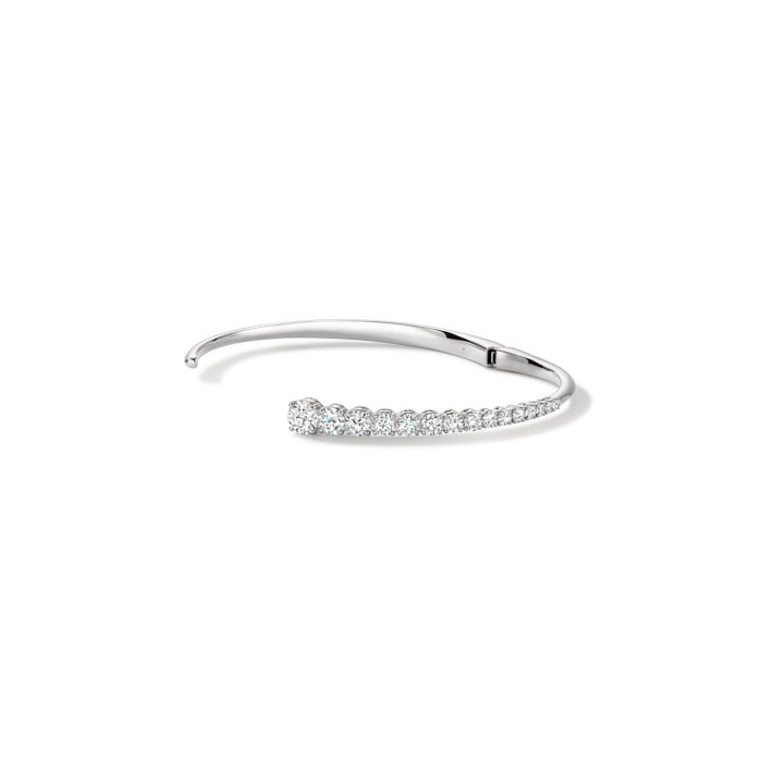 Hearts On Fire Hearts On Fire Cut G/H Vs2 Diamond Icicle Bangle Bracelet in 18K White Gold (2.81ctw)