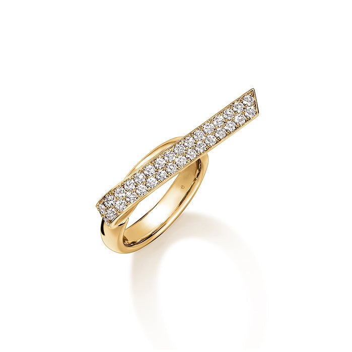 Hearts On Fire Insid/Out Elongated Diamond Flip Pavé Ring in 18K Yellow Gold (0.69ct)