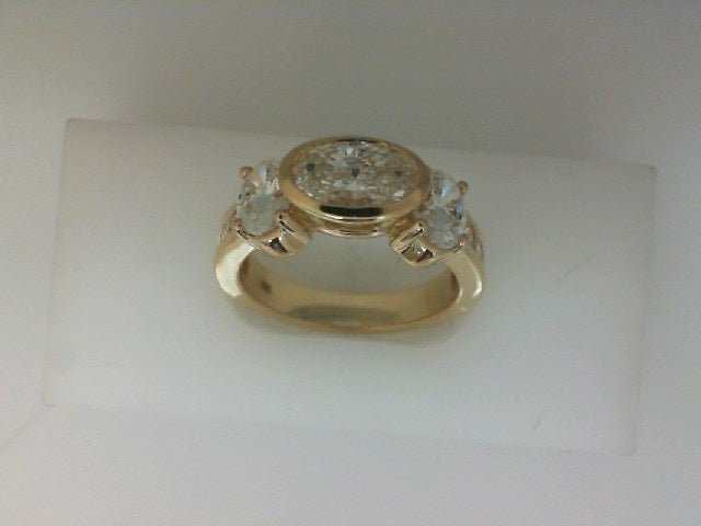 Vardy's Collection Antique Style Engagement Ring with 18 Round Diamonds in Yellow Sterling Silver (0.08ctw)