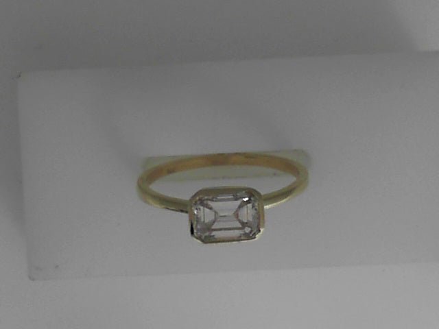 Vardy's Collection Bezel Set Emerald Cut Diamond Engagement Ring in 14K Yellow Gold (1.03ct)