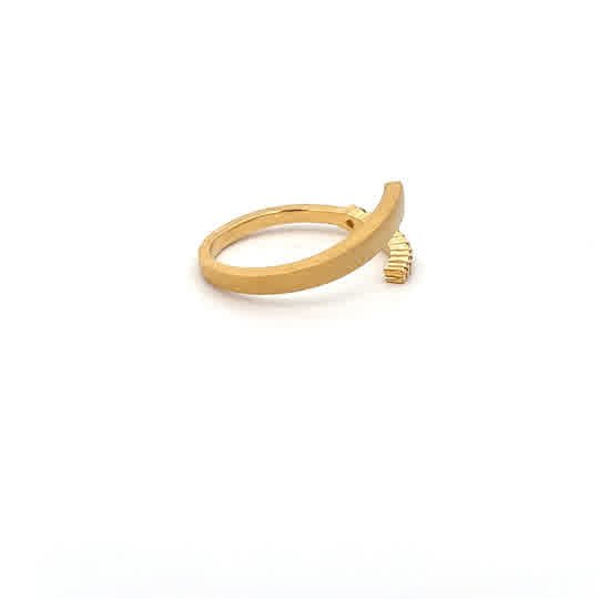 Vardy's Collection Bypass Diamond Ring in 14K Yellow Gold (0.15ct)