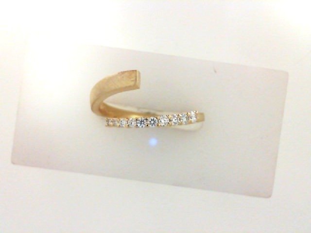 Vardy's Collection Bypass Diamond Ring in 14K Yellow Gold (0.15ct)