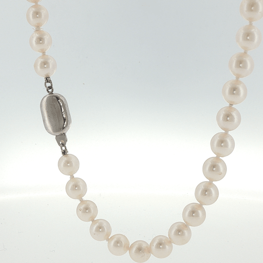 Vardy's Collection Cultured White Pearl Single Strand Necklace in Sterling Silver