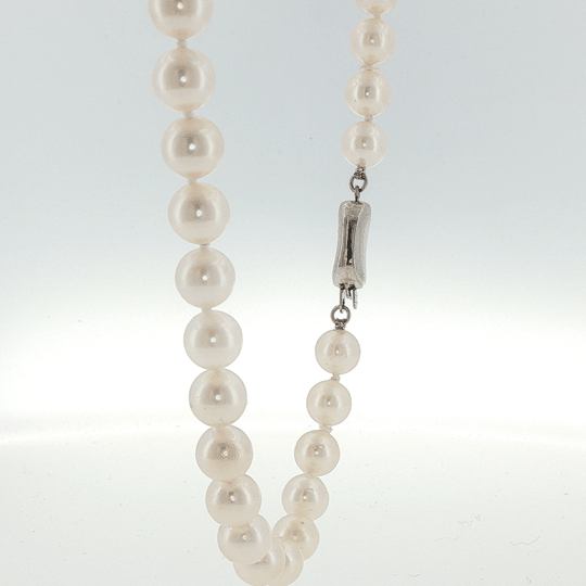 Vardy's Collection Cultured White Pearl Single Strand Necklace in Sterling Silver