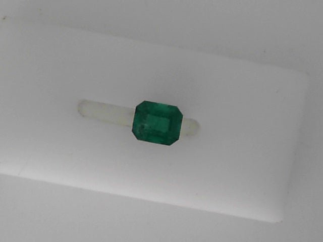 Vardy's Collection Drop Pendant Necklace with 1.355Ct Emerald in 14K Yellow Gold (1.35ct)