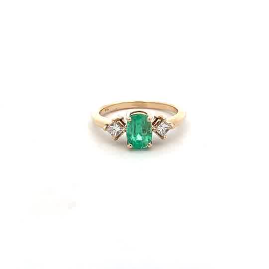 Vardy's Collection Emerald and Diamond Fashion Ring in 14K Yellow Gold (0.22ct)
