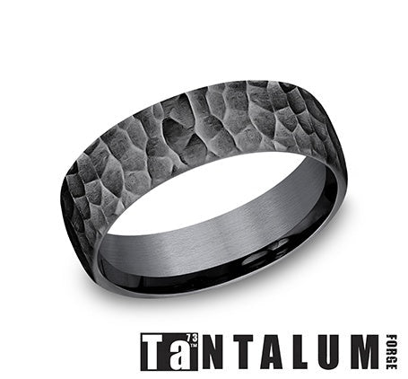 Vardy's Collection Hammered Ring in 10K Yellow Gold