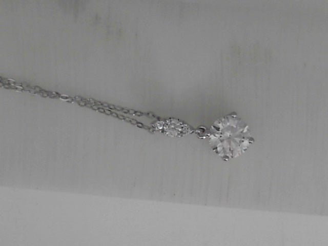 Vardy's Collection Heart on Fire Diamond Flower Pendant Necklace in 18K White Gold (0.62ctw)