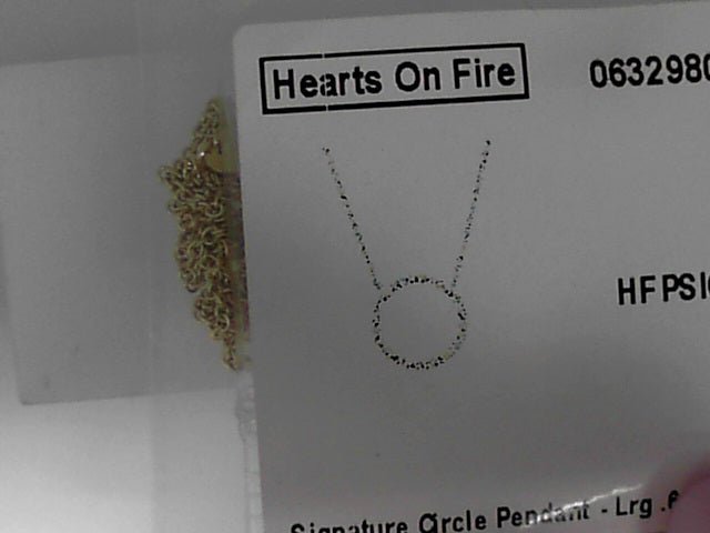 Vardy's Collection Hearts On Fire Cut Diamond Free Form Pendant Necklace in 18K Yellow Gold (0.69ct)