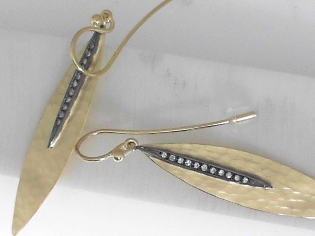 Vardy's Collection Polished Drop Earrings in 14K Yellow Gold (0.11ct)