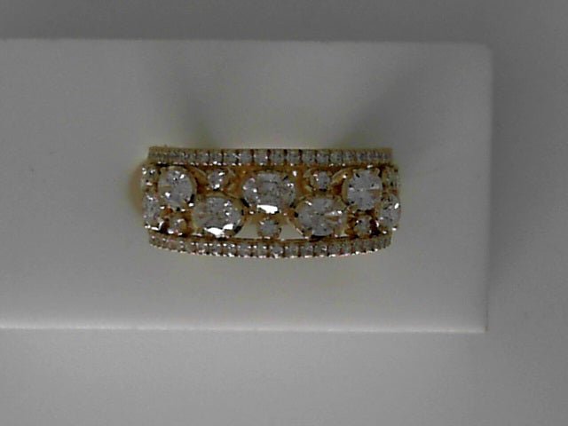 Vardy's Collection Round and Oval Diamond Fashion Ring in 18K Yellow Gold (1.75ct)