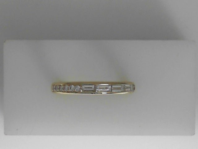 Vardy's Collection Round & Baguette Diamond Channel Set Wedding Band in 14K Yellow Gold (0.71ct)