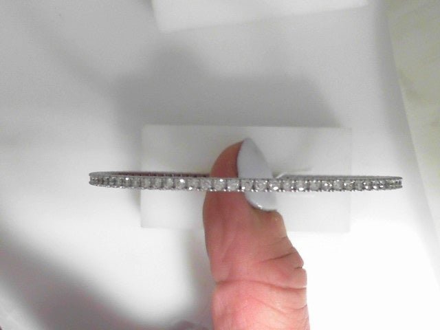 Vardy's Collection Round Diamond Bangle Bracelet in 14K White Gold (1.68ctw)