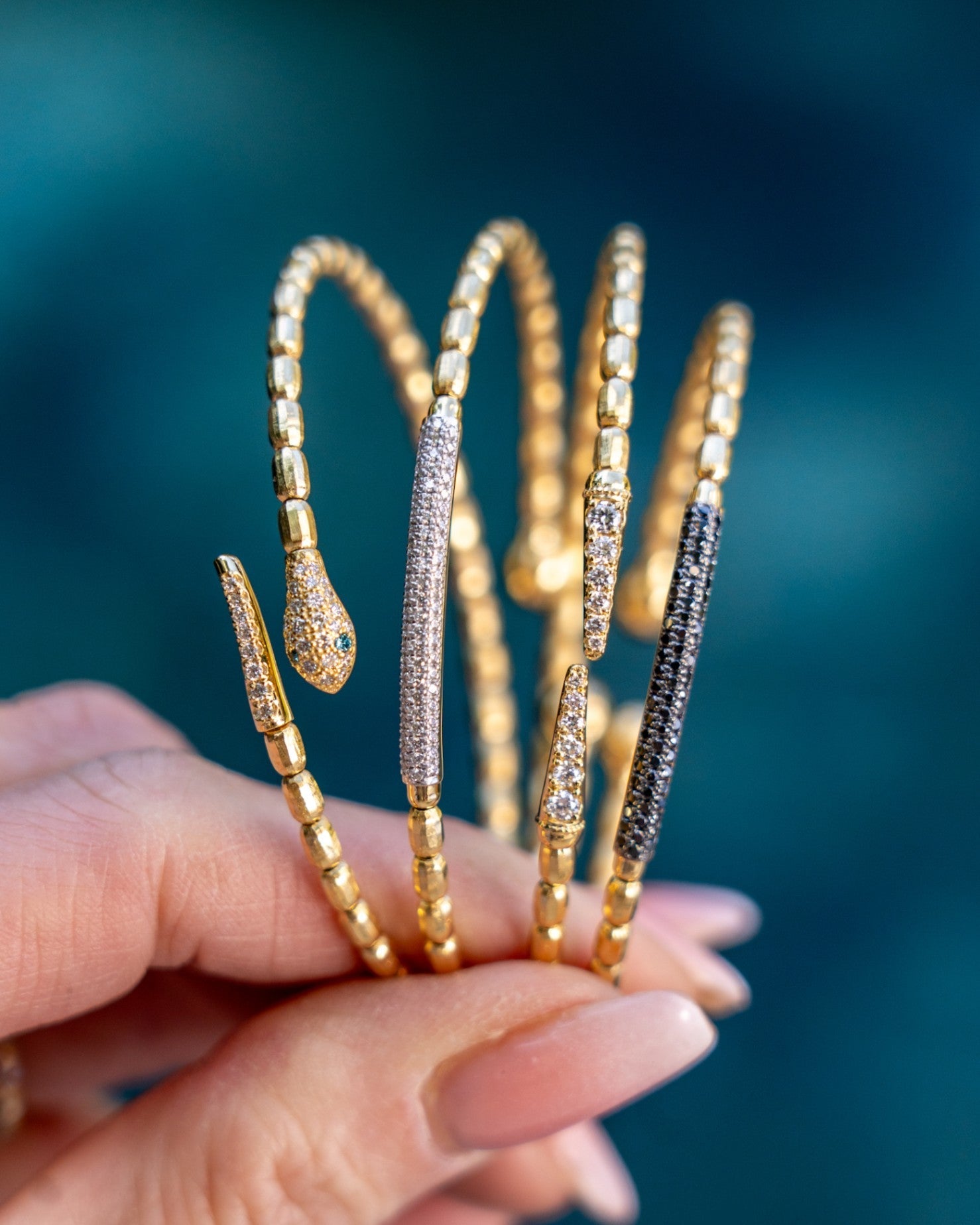 Vardys Collection Round Diamond Bangle in 14K Yellow Gold (0.27ct)