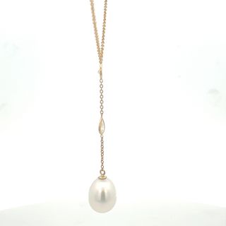 Vardy's Collection South Sea Pink Pearl and Pear Shape Diamond Drop Pendant in 14K Yellow Gold (0.27ct)