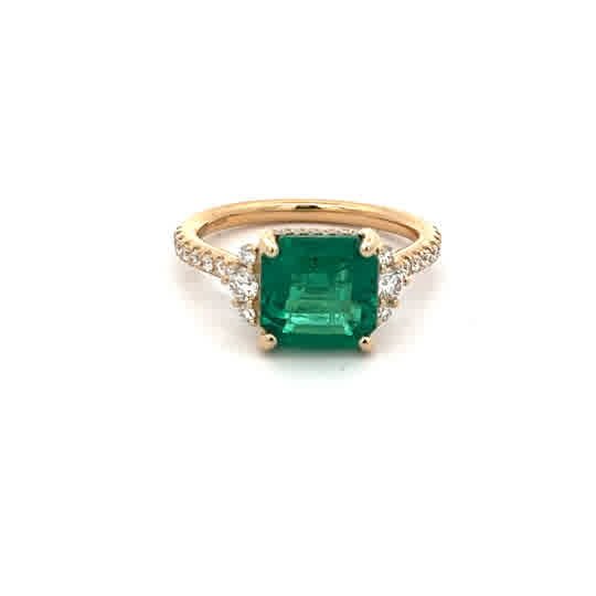 Vardy's Collection Square Cushion Green Emerald and Round Diamond Fashion Ring in 18K Yellow Gold (3.01ctw)