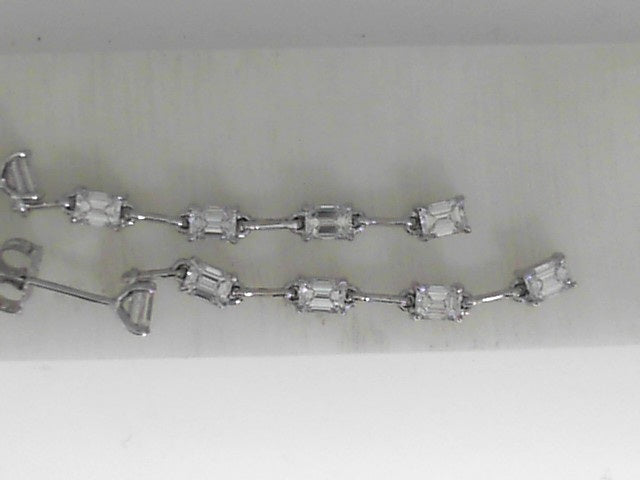 Dangle Diamond Earrings In White Gold (152-00490)