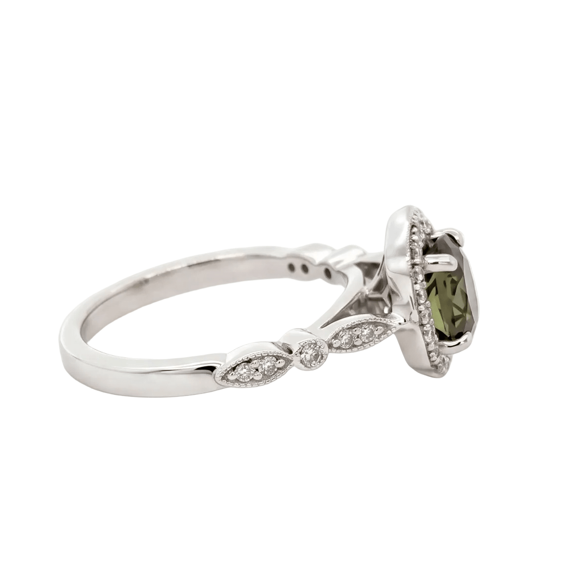 Antique Oval Alexandrite Ring with Diamond Halo (200 - 01318)