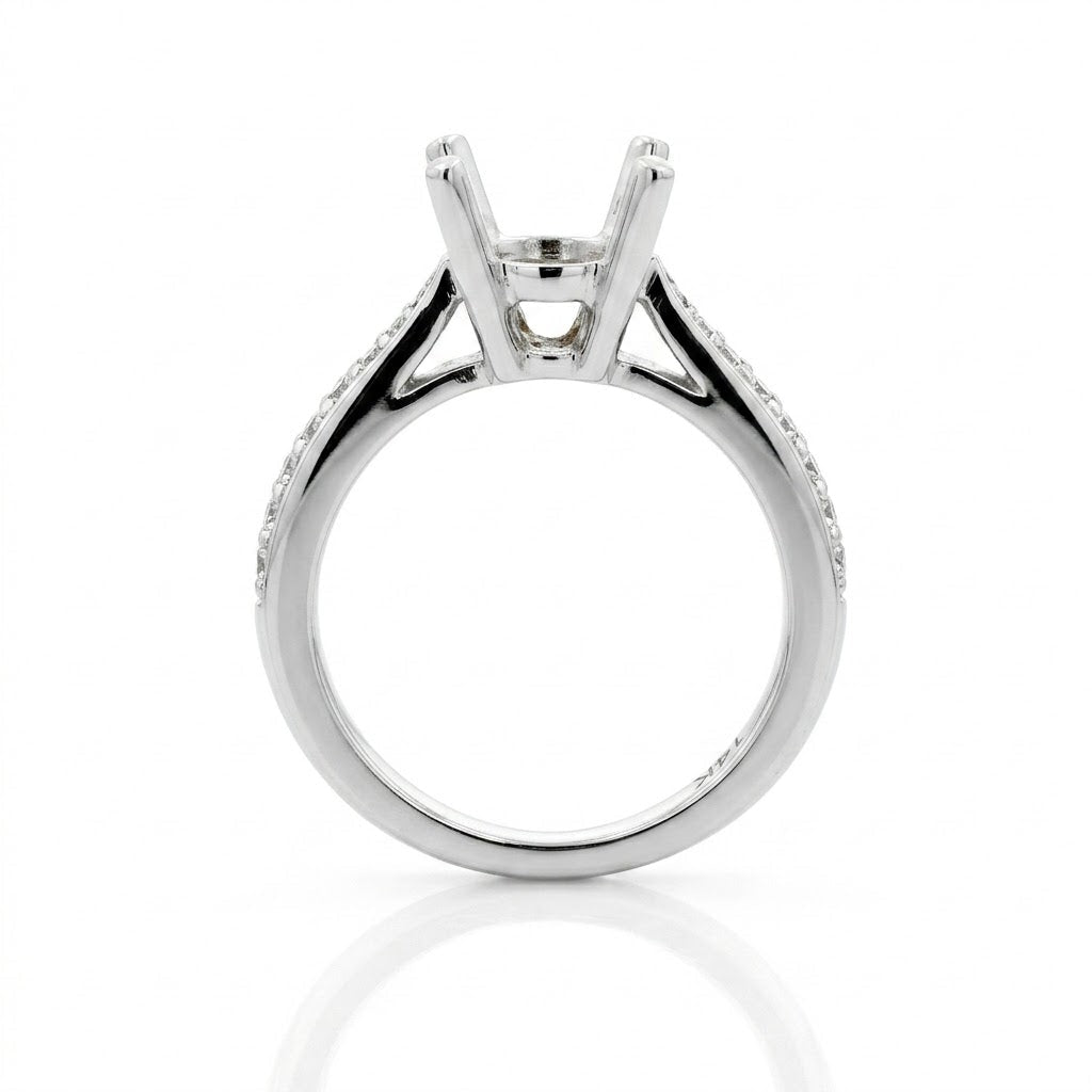 Contemporary Engagement Ring in White Gold (140 - 00755)