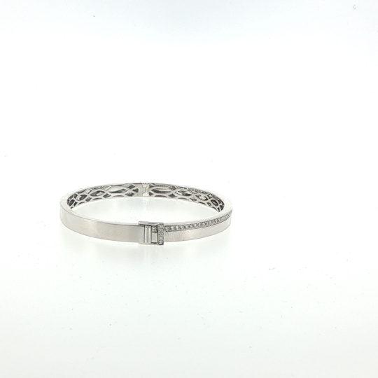 Diamond Bangle Bracelet in White Gold (170-33201)