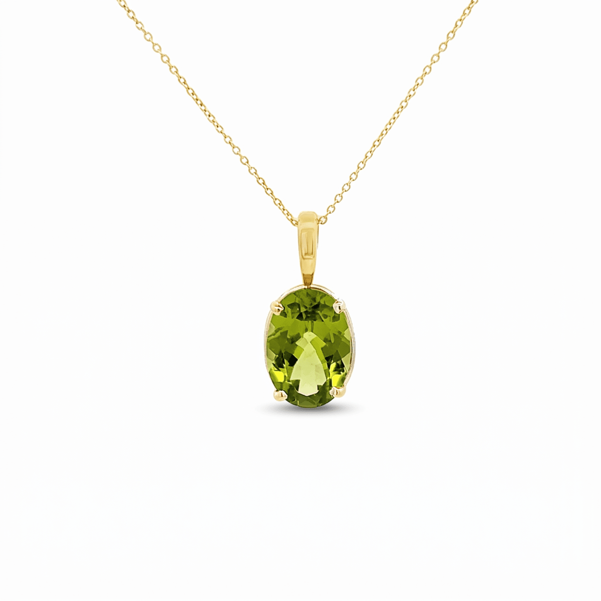 Oval Peridot Pendant in Yellow Gold (230-01474)