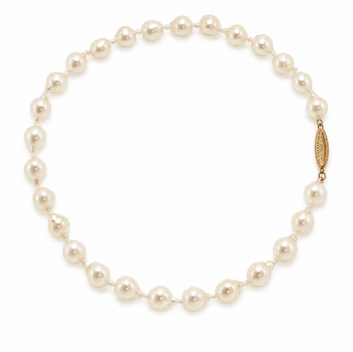 Single Strand of Pearl in Yellow Gold (325-00129)