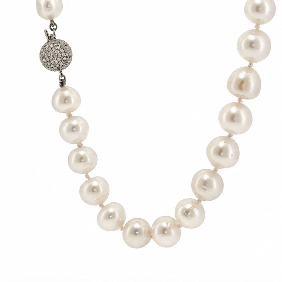 South Sea Strand Pearl Necklace in White Gold (325-00174)