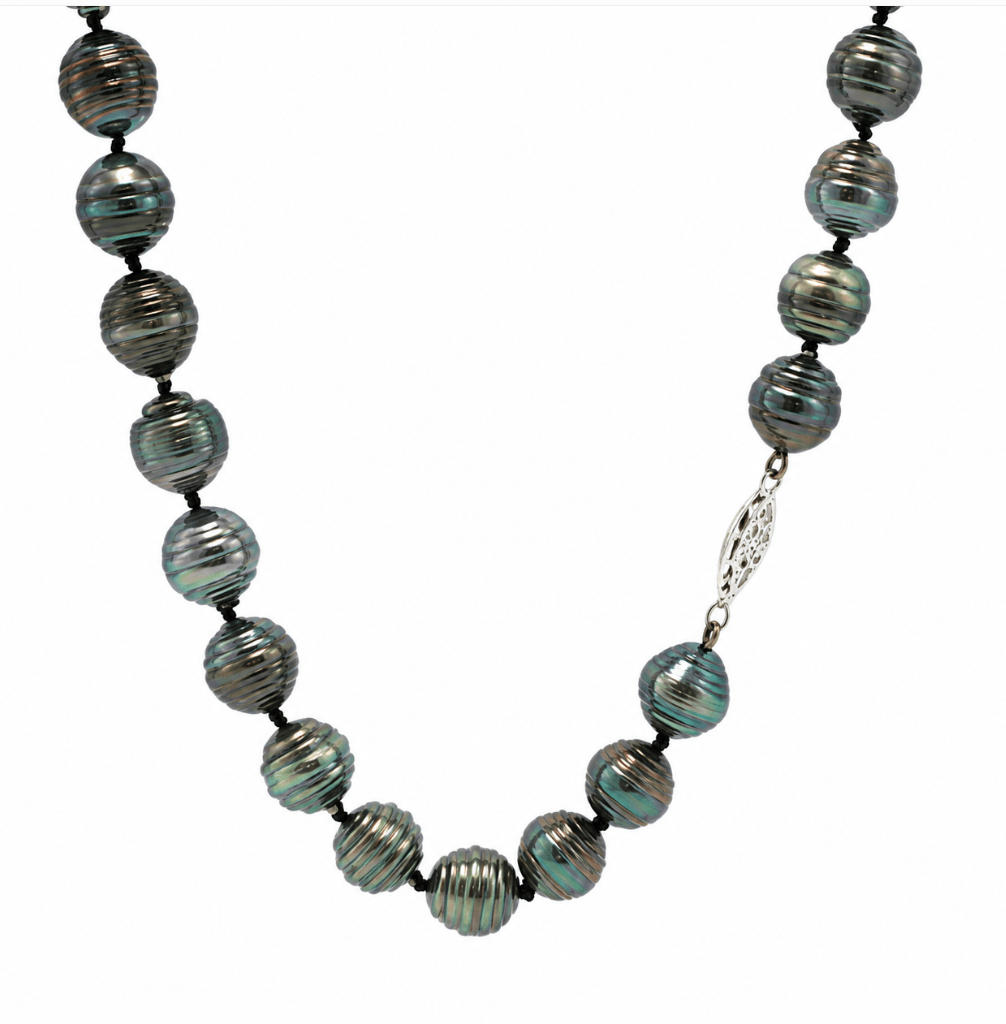 Tahitian Peacock Pearls in White Gold (325-00393)