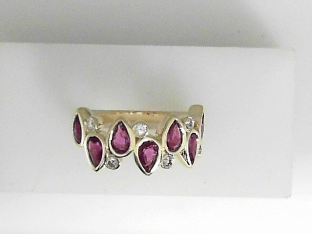 Vardy's Collection Geometric Fashion Ring with Round Diamonds and Pear Pink Sapphires in 14K Yellow Gold (1.54ctw)