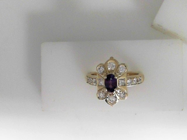 Vardy's Collection Oval Alexandrite and Round Diamond Geometric Fashion Ring in 14K Yellow Gold (1.36ct)