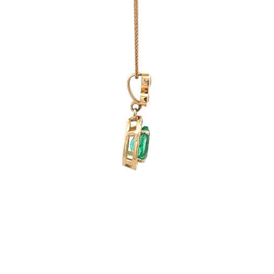 Vardy's Collection Pear Emerald Pendant Necklace in 14K Yellow Gold (1.16ct)