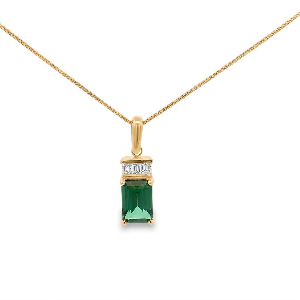 Vardy's Collection Round Tourmaline Pendant in 14K Yellow Gold (2.09ct)