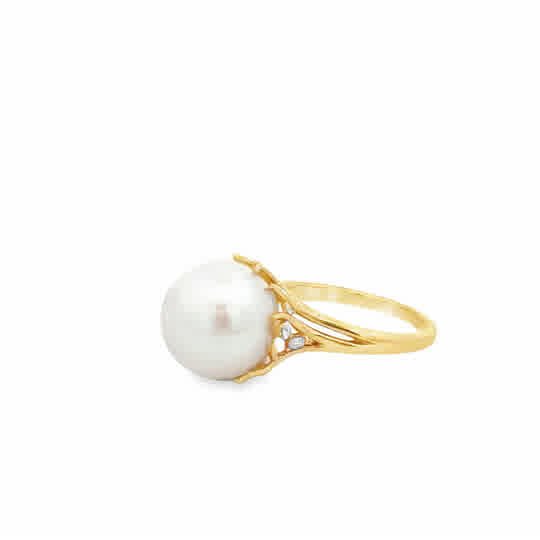 Vardy's Free Form South Sea Pearl and Round Diamond Ring in 14K Yellow Gold (0.28ctw)