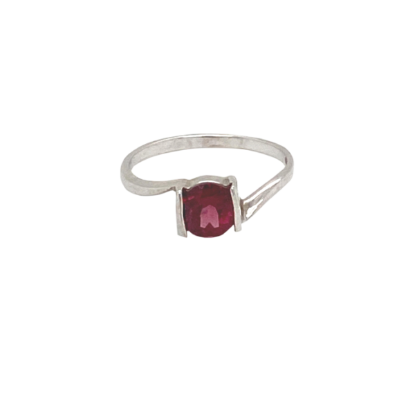 14 Karat White Gold Fashion Ring with Garnet
