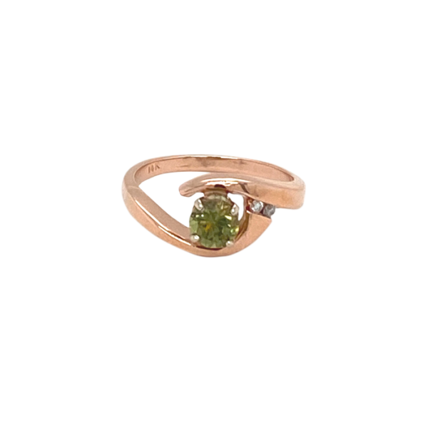 14 Karat Rose Gold Green Garnet Fashion Ring